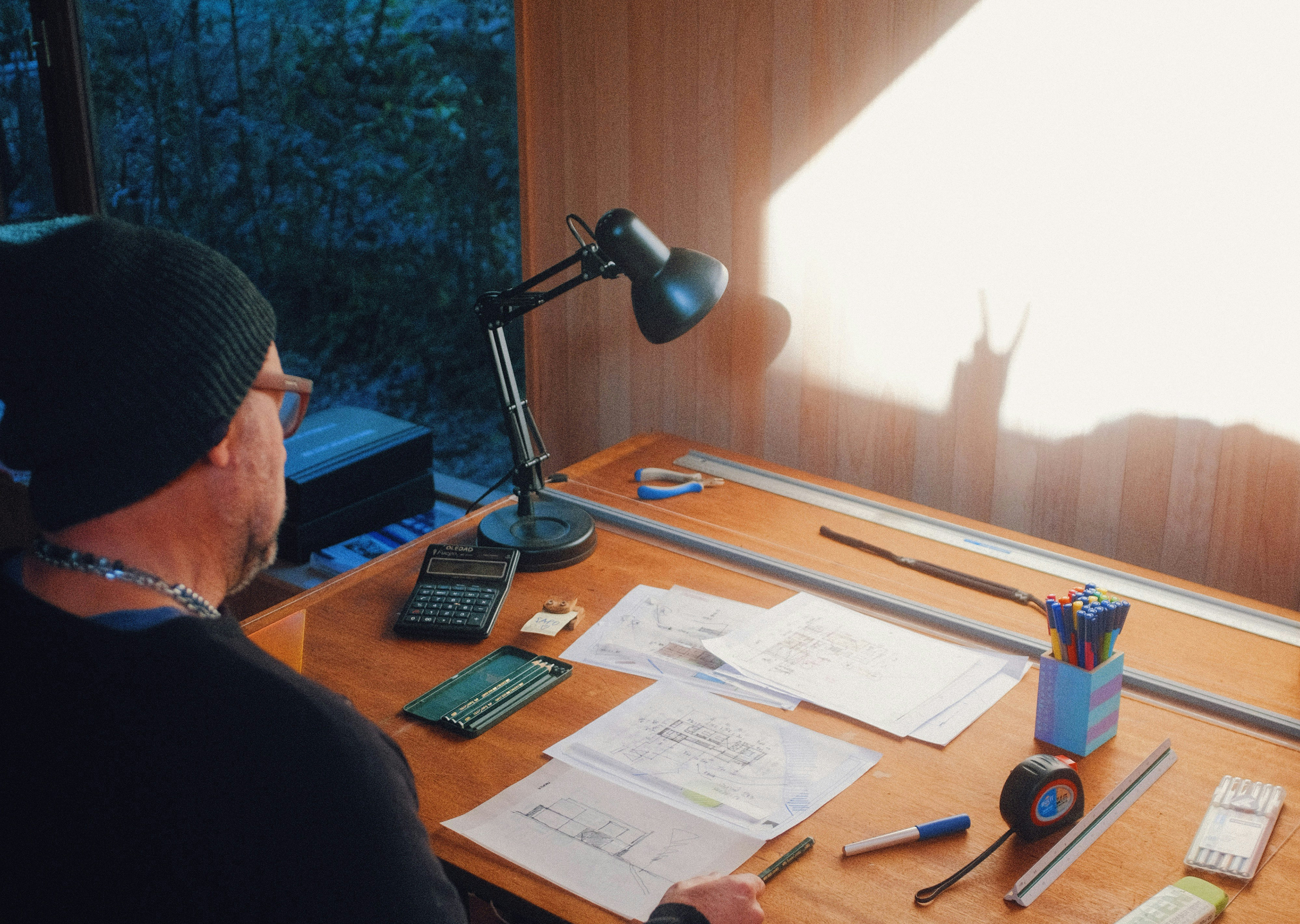 Estudio de arquitectura — planos y herramientas de trabajo